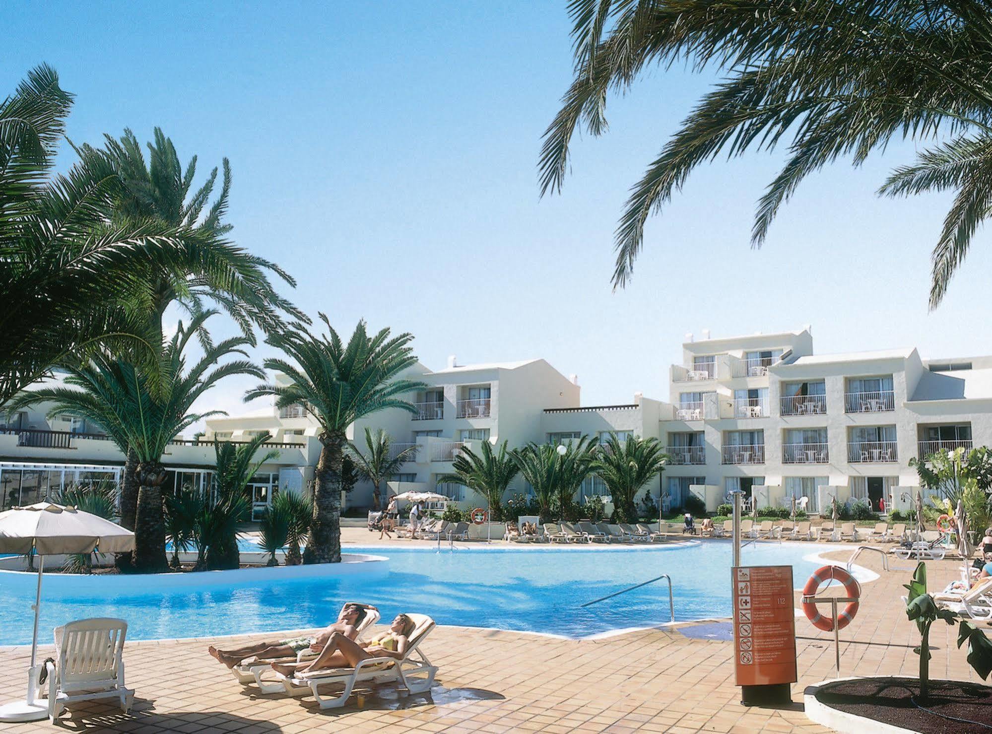 Hotel Riu Oliva Beach Resort Corralejo Kültér fotó