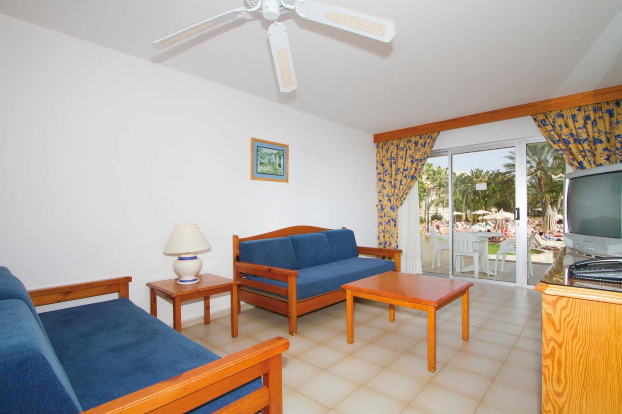 Hotel Riu Oliva Beach Resort Corralejo Kültér fotó